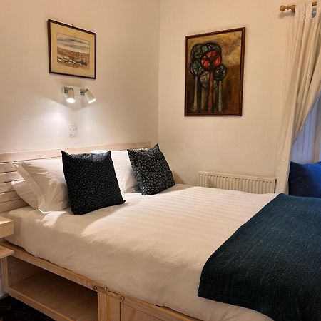 Failte Bed & Breakfast Оубън Екстериор снимка