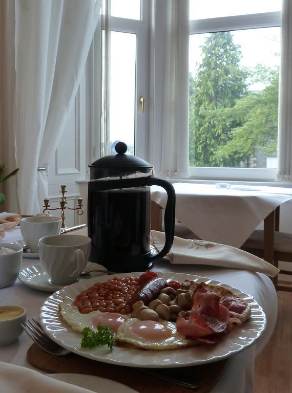 Failte Bed & Breakfast Оубън Екстериор снимка