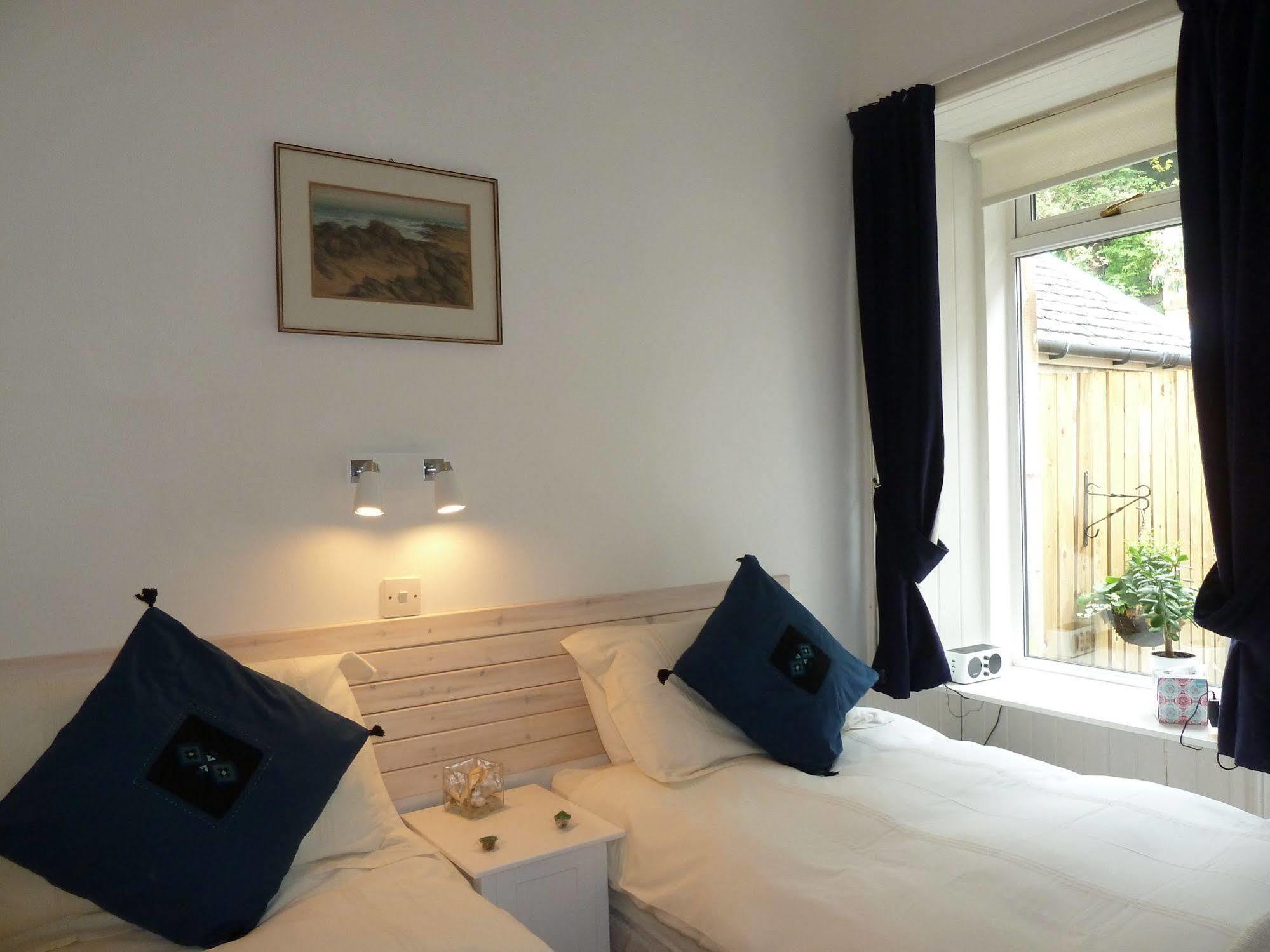 Failte Bed & Breakfast Оубън Екстериор снимка