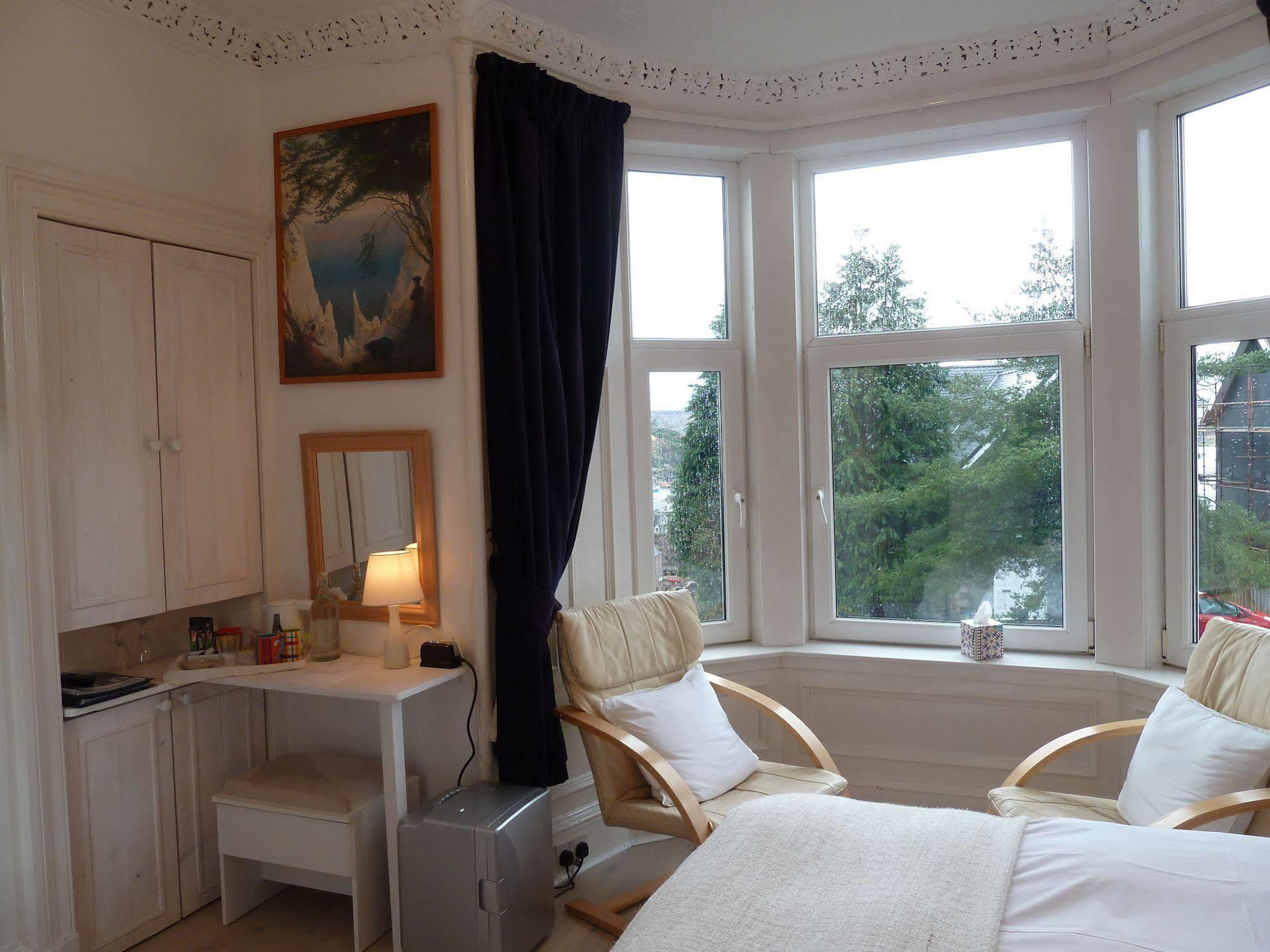 Failte Bed & Breakfast Оубън Екстериор снимка